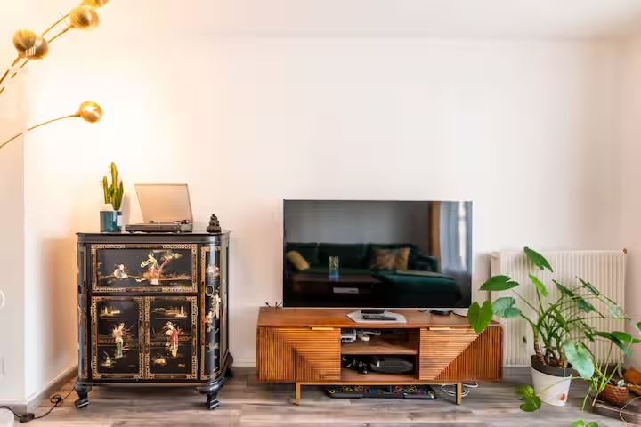 Espace télévision de l’appartement de Mohamed